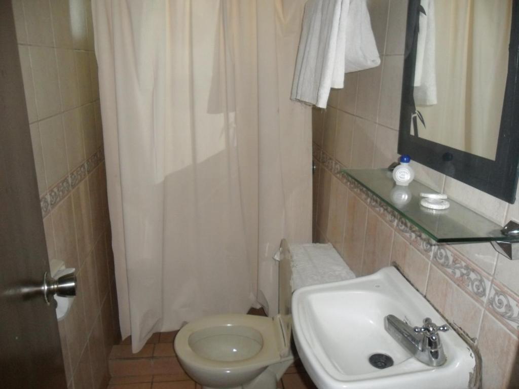 Tagaytay Econo Hotel Tagaytay City Zimmer foto